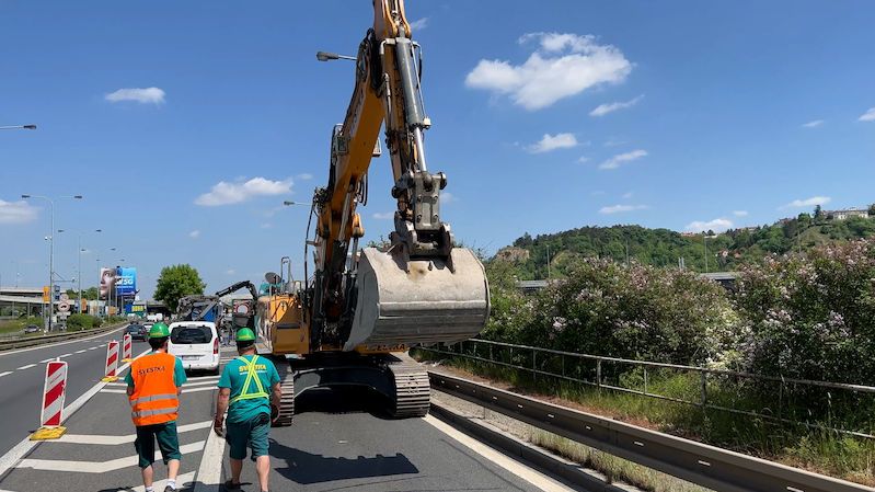 Stavitel žádá o další prodloužení termínu opravy Barrandovského mostu